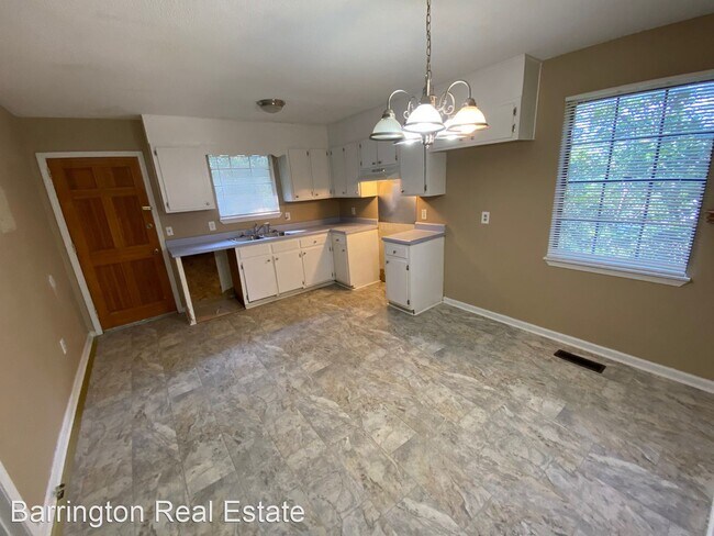 Foto del edificio - 3 br, 2 bath House - 6695 Burchfield Loop Rd