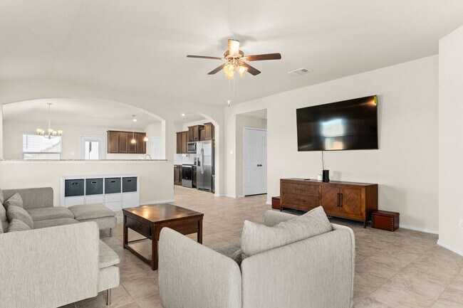 Building Photo - 2416 Elba Dr
