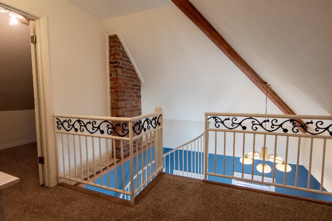 Building Photo - 1748 S 200 E