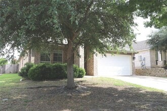 Building Photo - 1804 Golden Arrow Ave