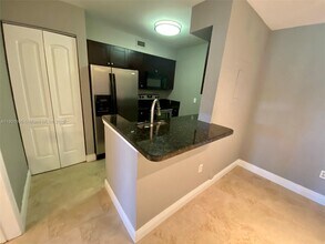 Building Photo - 2851 N Oakland Forest Dr