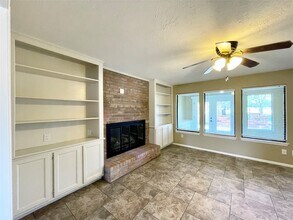 Building Photo - 15006 Elmont Dr