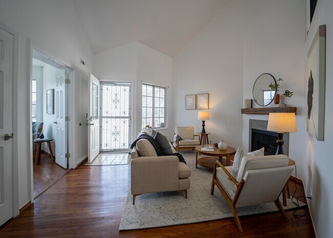 Foto del edificio - 5333 Beacon Hill Cir