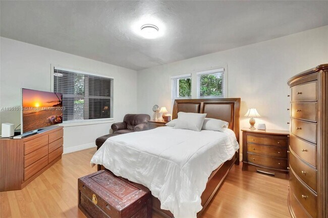 Foto del edificio - 435 SW 33rd Ave