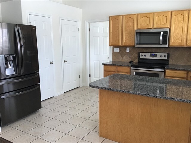 Building Photo - 3354 W 500 N