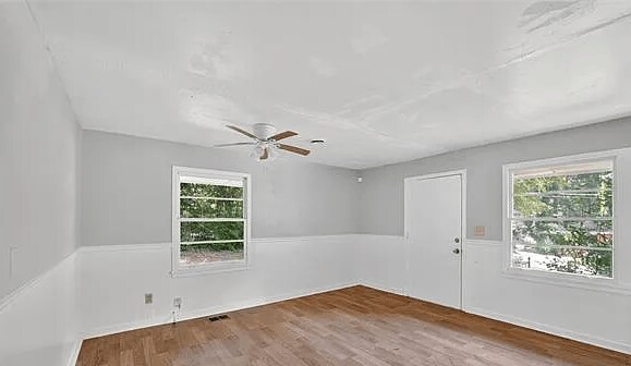 Foto del edificio - 704 Valleyview Dr