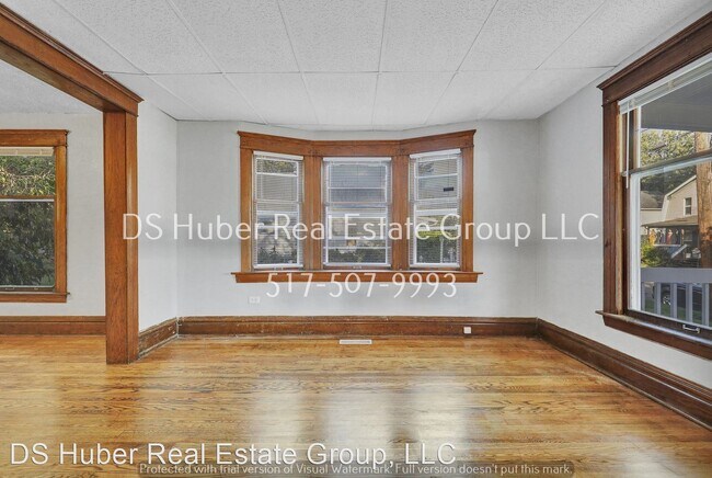 Foto del edificio - 3 br, 1 bath House - 144 E. Barnes Ave.