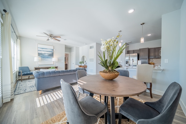 Building Photo - Sage Highland Creek 55+ Active Adult