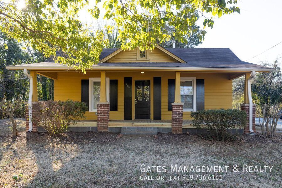 Foto principal - Charming, Updated, Historic Hillsborough Home