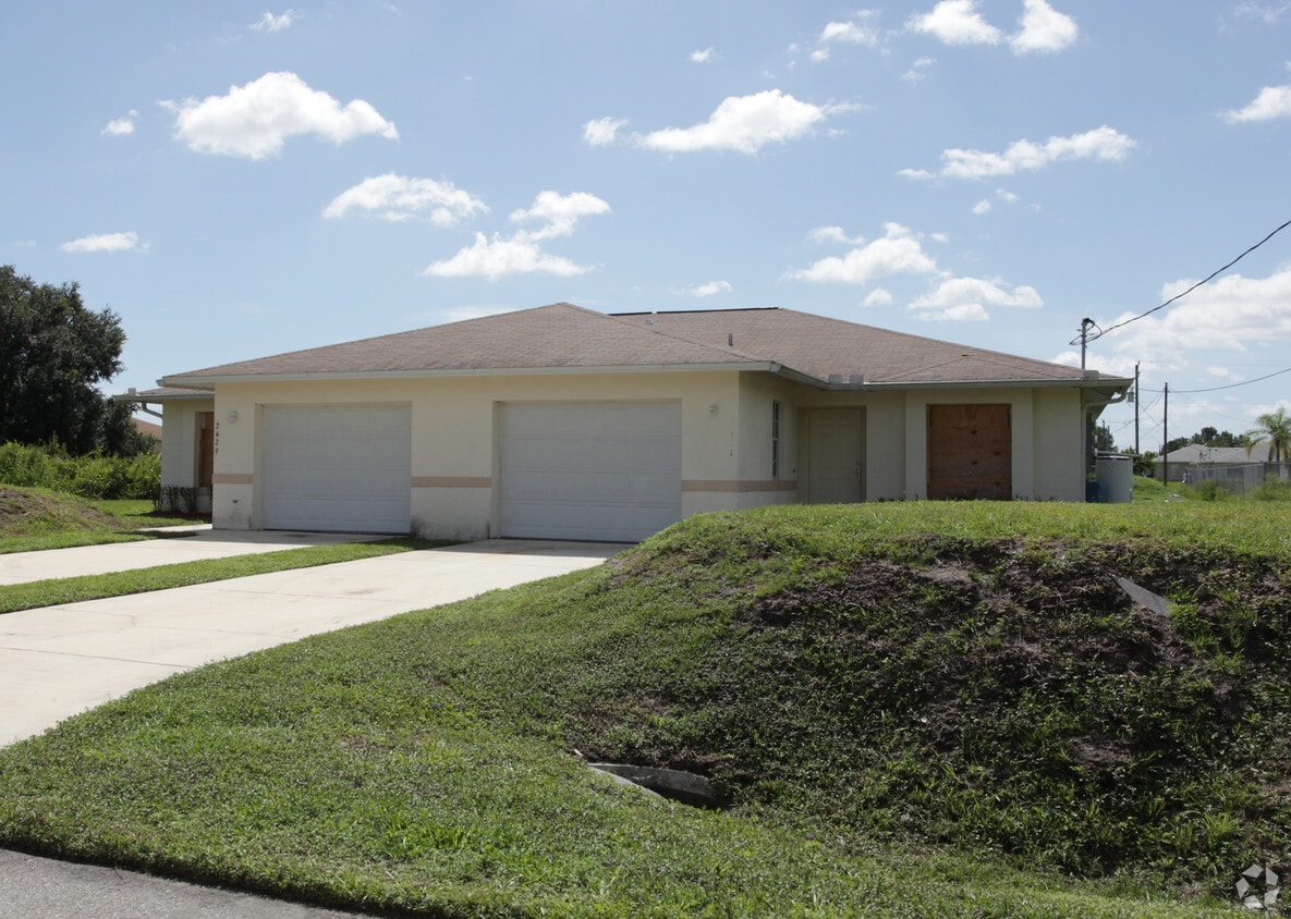 2429 Quentin Ave S, Lehigh Acres, FL 33973 Apartments in Lehigh Acres, FL