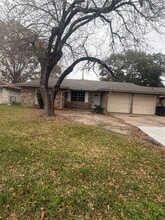 Building Photo - 6439 Deirdre Anne Dr