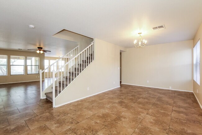 Building Photo - 3221 W Cavedale Dr
