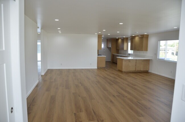 Foto del edificio - 3605 W 181st St