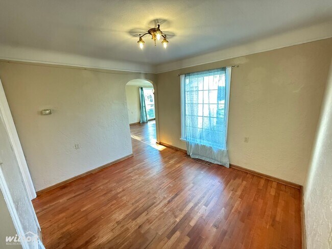 Foto del edificio - 3401 W Yakima Ave