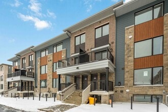 Building Photo - 829 Arcadian Private