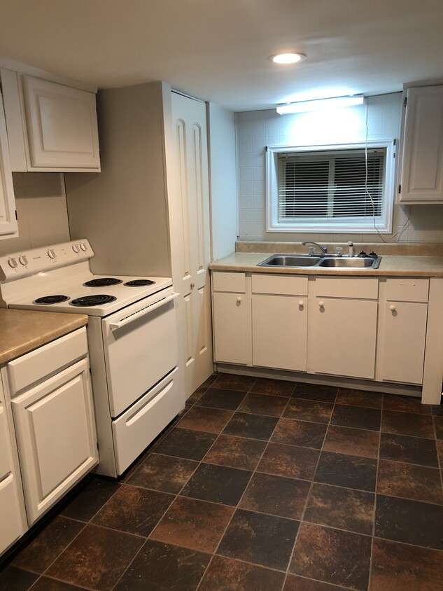 Primary Photo - 128 Westwood Dr