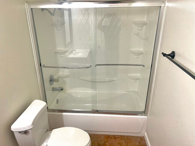 Building Photo - Spacious Studio - Gated Community - A/C + Laundry Inside!