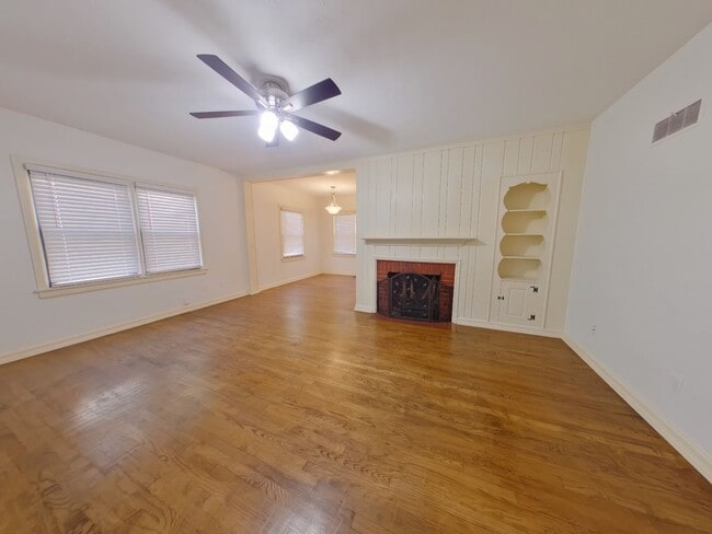 Foto del edificio - COLLEGE HILL RENTAL-122 South Glendale