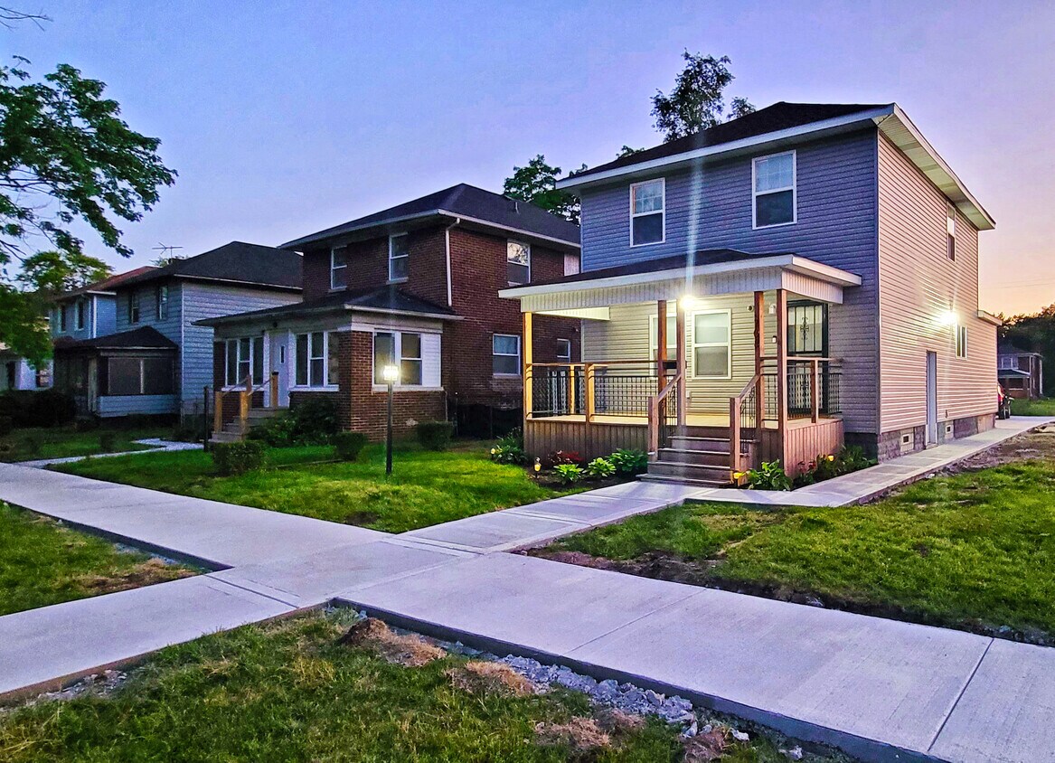 FRENTE - 708 Vermont St