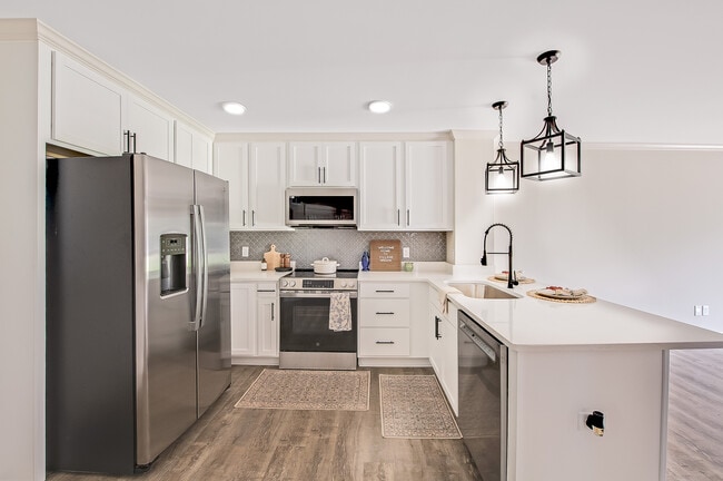 Newly Renovated apartments at Village Green Apartments in Wilmington, NC - Village Green Apartment Homes