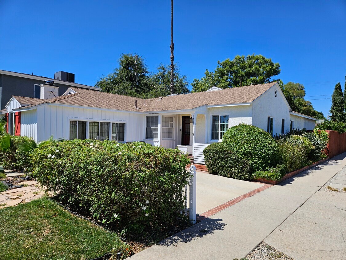 18741 Runnymede St, Reseda, CA 91335 House Rental in Reseda, CA