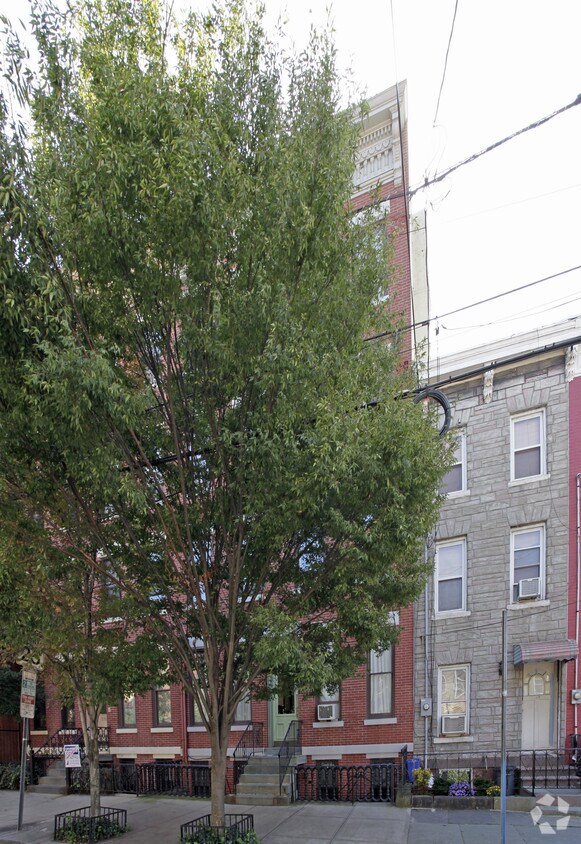 Building Photo - 317 Pavonia Ave