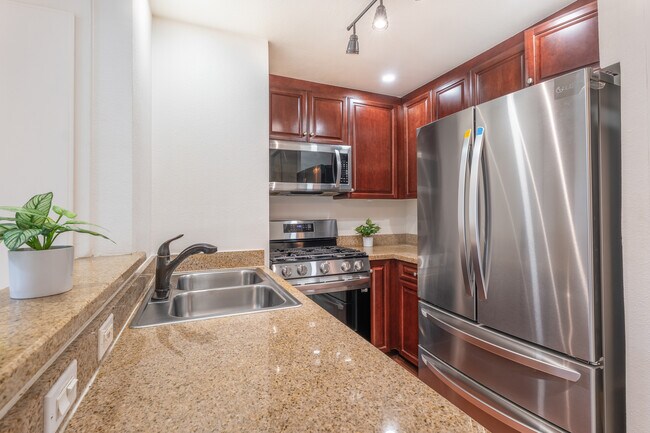 Foto del edificio - 5545 Canoga Ave