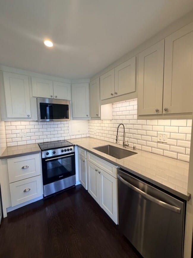 Building Photo - Renovated Studio at Kemoo by the Lake Ft Shafter/Scholfield Barracks