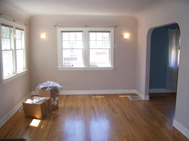 Building Photo - 2137 S Washington St