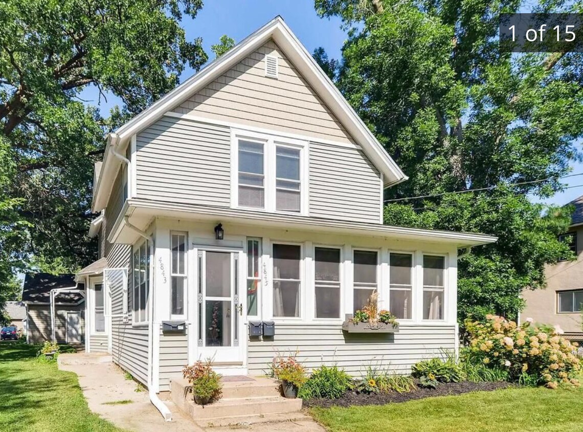 4845 Stewart Ave, Upstairs Unit B - 4843 Stewart Ave