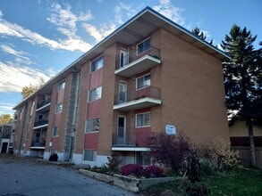 Building Photo - 1043 Union St