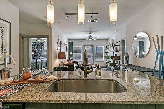 Foto del edificio - 1 br, 1 bath  - 701 S Fry Rd