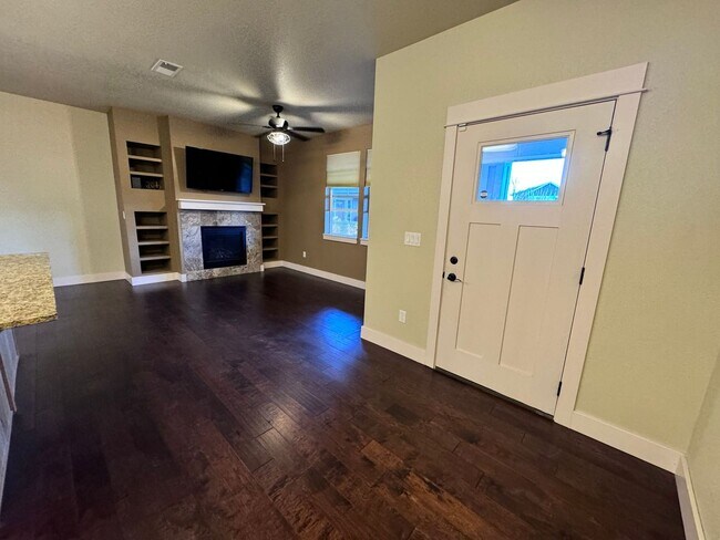 Foto del edificio - Incredible Townhome