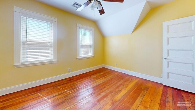 Building Photo - 72 Clinton St