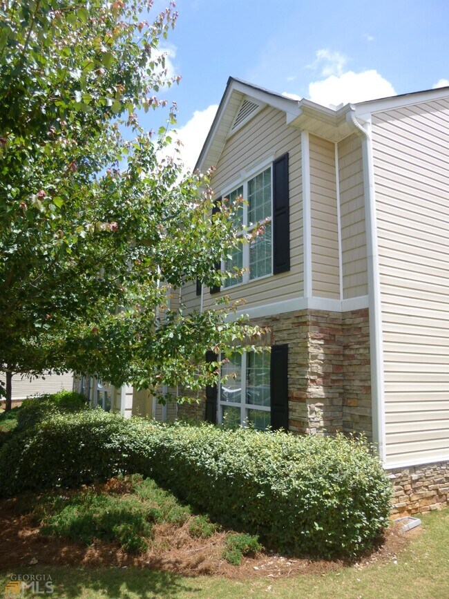 1962 Grove Way, Hampton, GA 30228 Townhome Rentals in Hampton GA