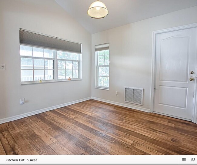 Foto del edificio - 2624 Hollow Ln