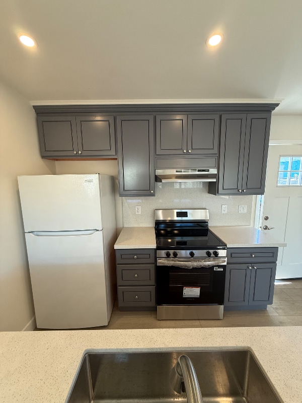 Building Photo - 1431 1st Ave