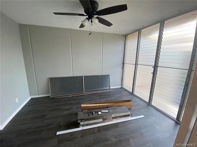 Building Photo - 9555 Waikalani Dr