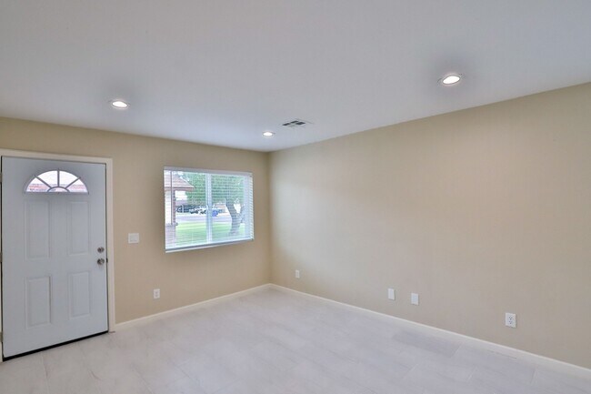 Foto del edificio - 703 E Knoll St