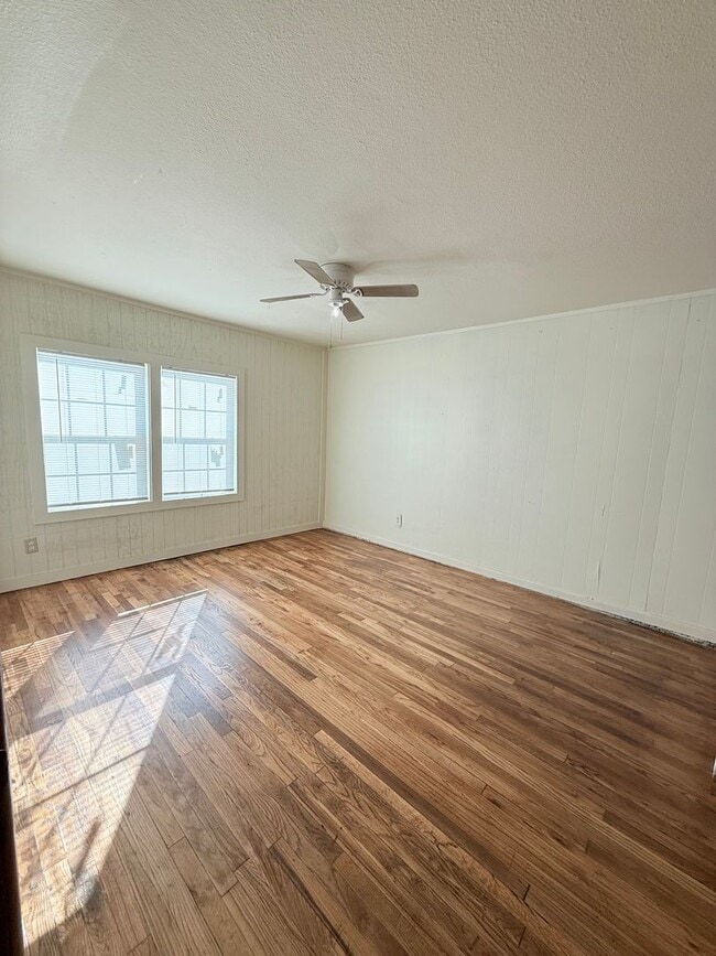 Building Photo - 2 bed/ 1 bath home in Norman