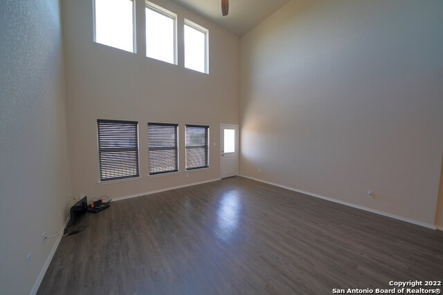 Foto del edificio - 10130 Helios Hts