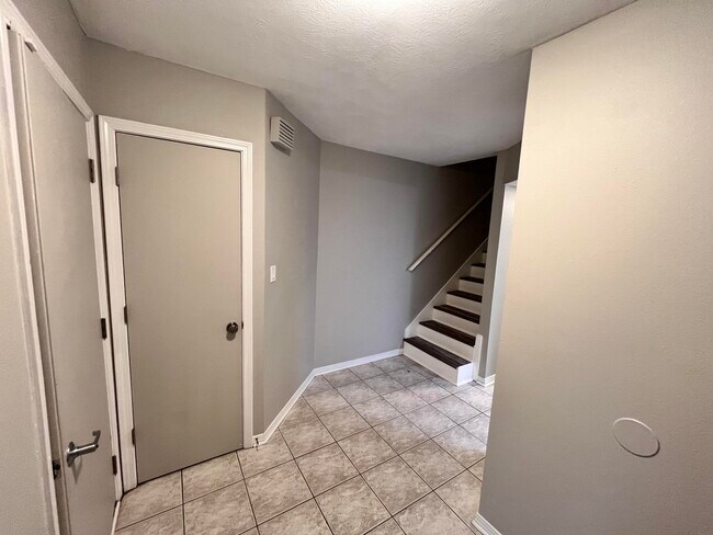 Foto del edificio - 2404 Winter Park Ct