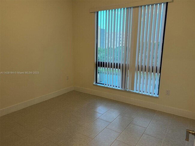 Foto del edificio - 8167 NW 41st St
