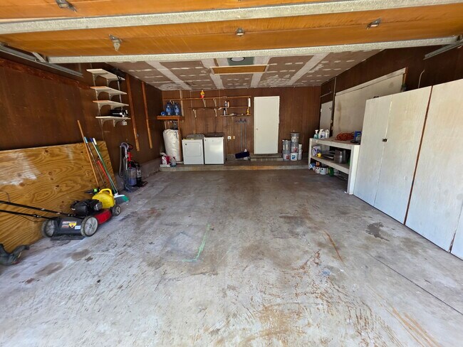 Building Photo - 11548 E Ride Dr