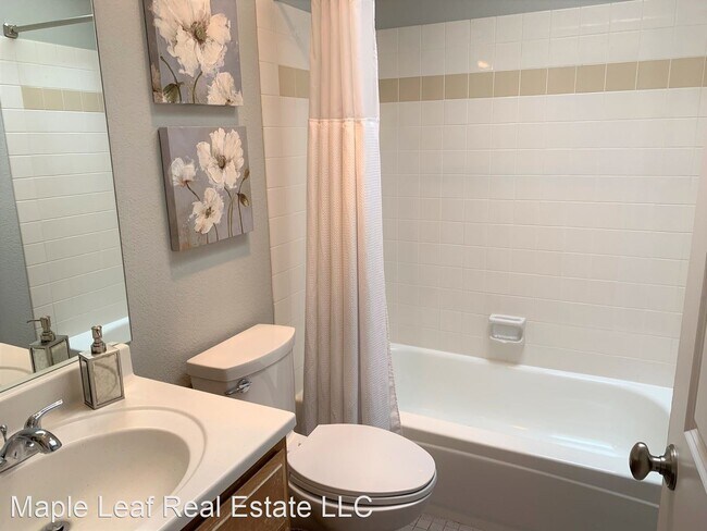 Foto del edificio - 5 br, 3 bath House - 801 NE 125th St.