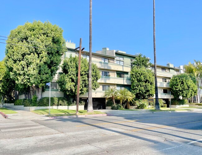 Foto del edificio - 7777 Hollywood Blvd