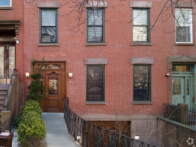 Building Photo - 116 3rd Pl