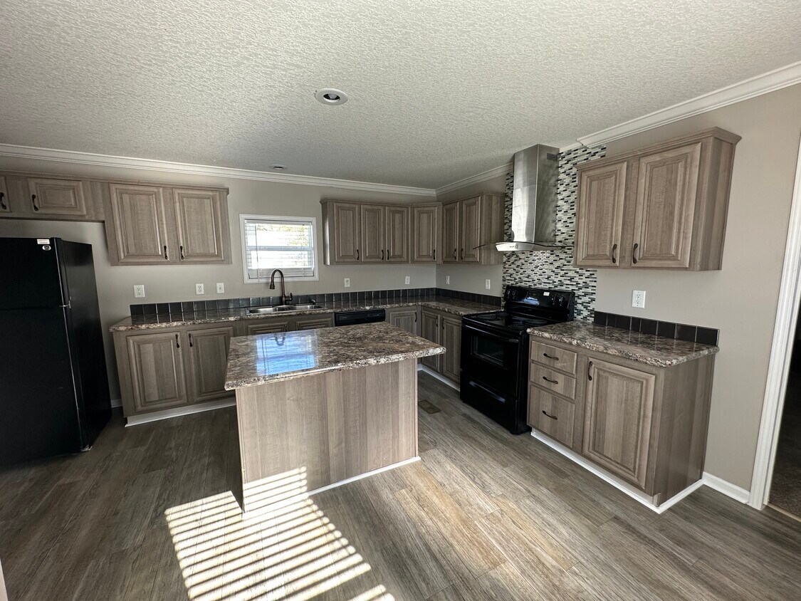 Primary Photo - 1629 Jarrard Way