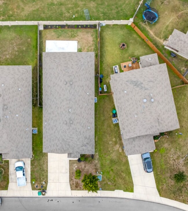 Foto del edificio - 8745 Ironwood Hill