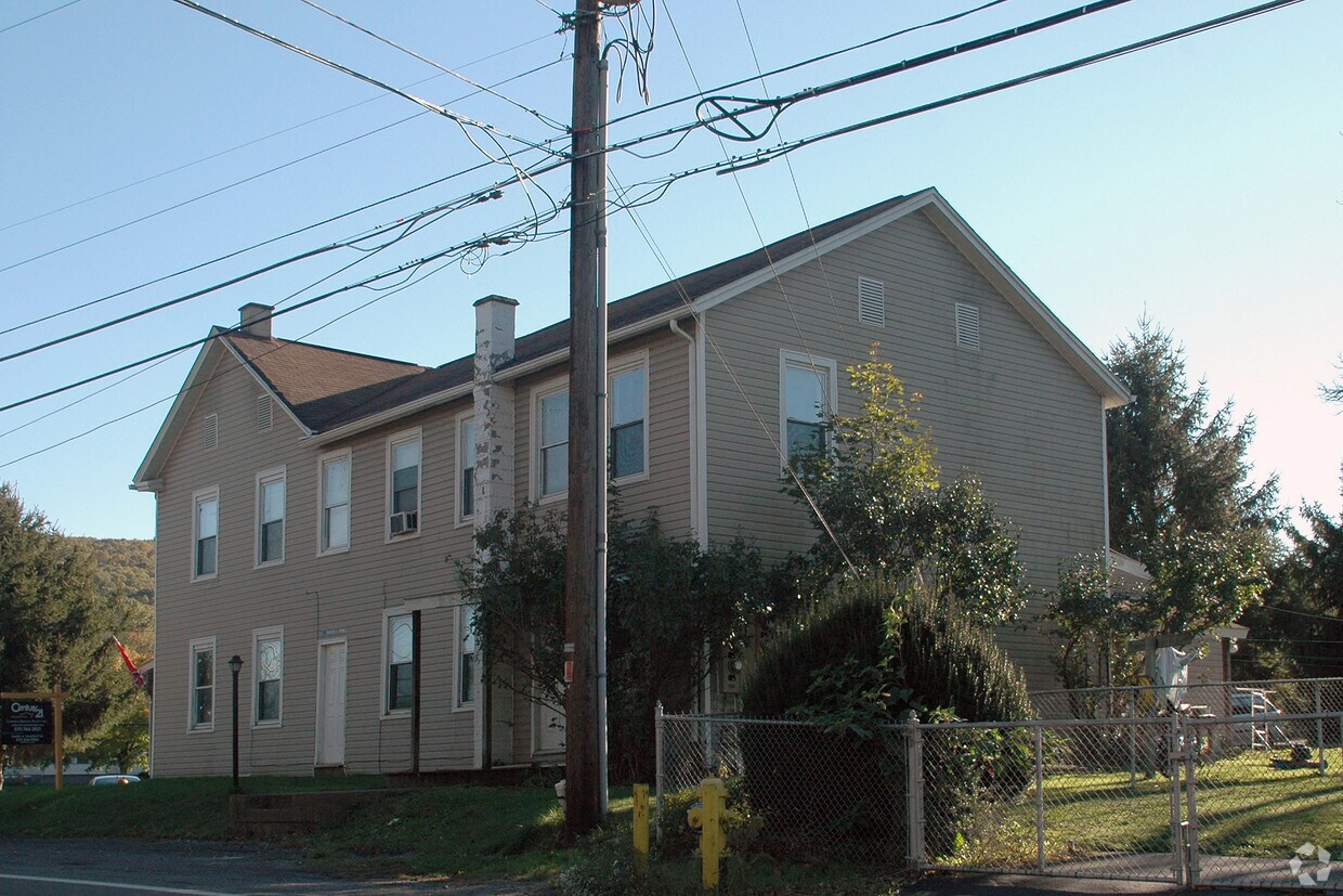 10 Kindt Rd, Danville, PA 17821 Apartments in Danville, PA